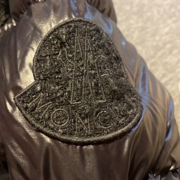 Moncler girls coat for sale - Picture 3 of 4